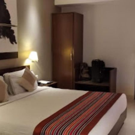 Orbit Hotel - Bagdogra Buitenkant foto