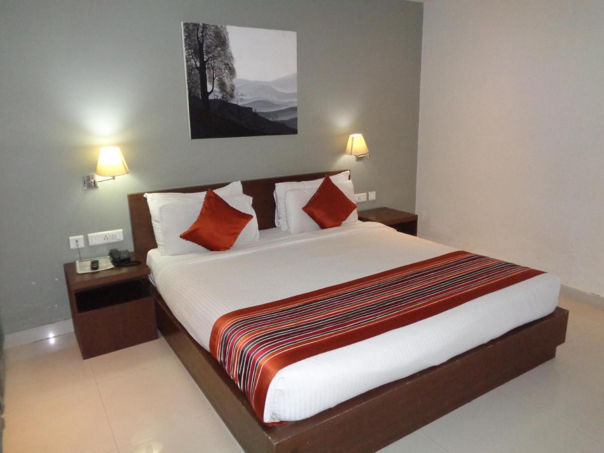 Orbit Hotel - Bagdogra Buitenkant foto
