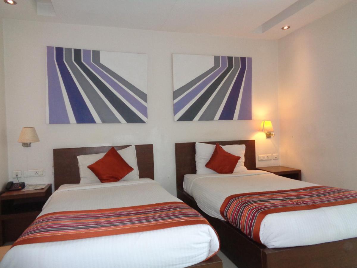 Orbit Hotel - Bagdogra Buitenkant foto