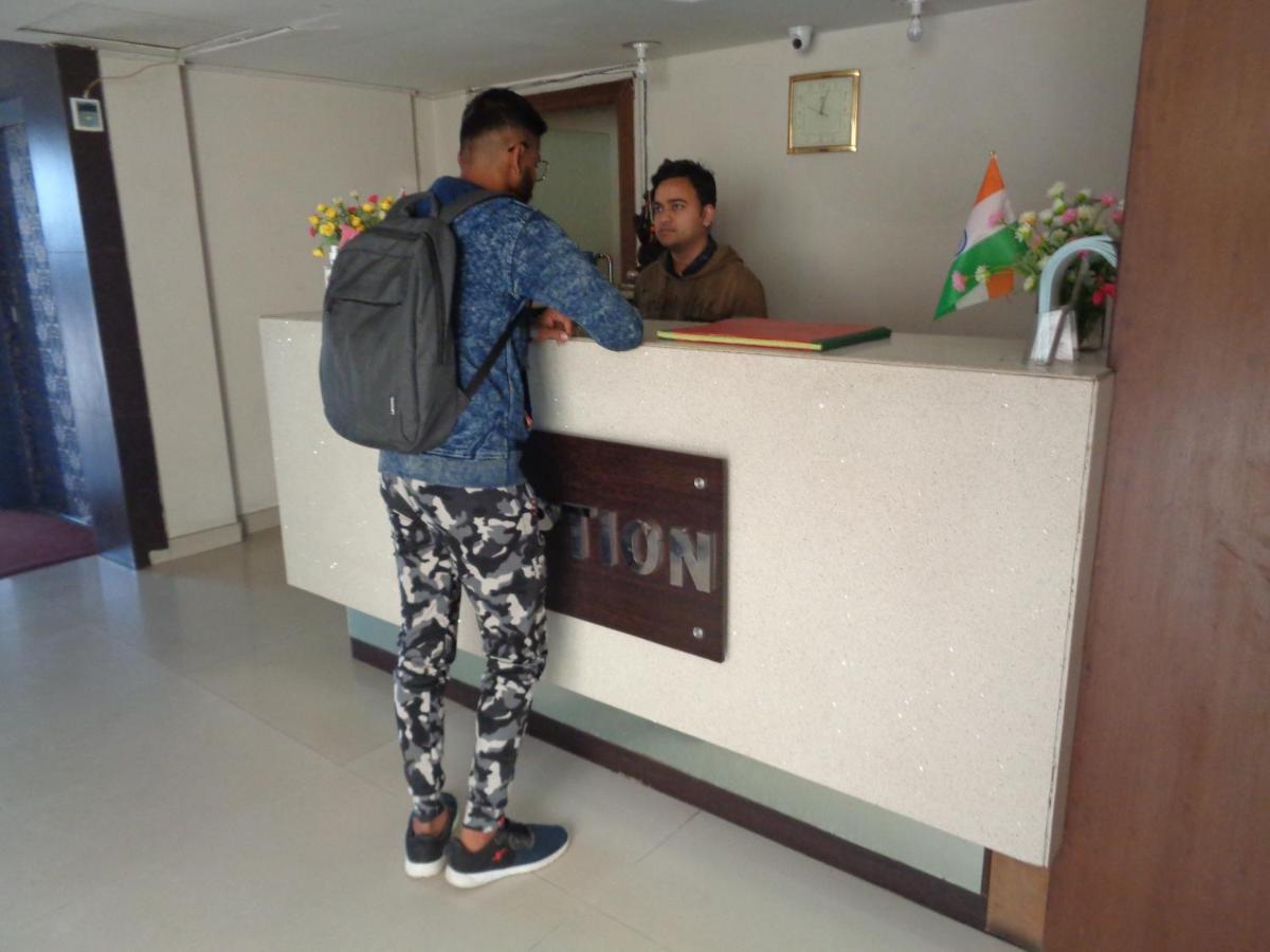 Orbit Hotel - Bagdogra Buitenkant foto