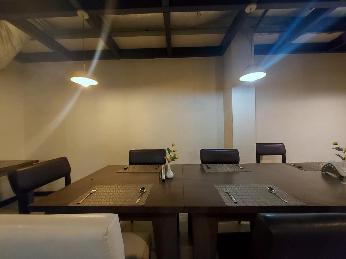 Orbit Hotel - Bagdogra Buitenkant foto