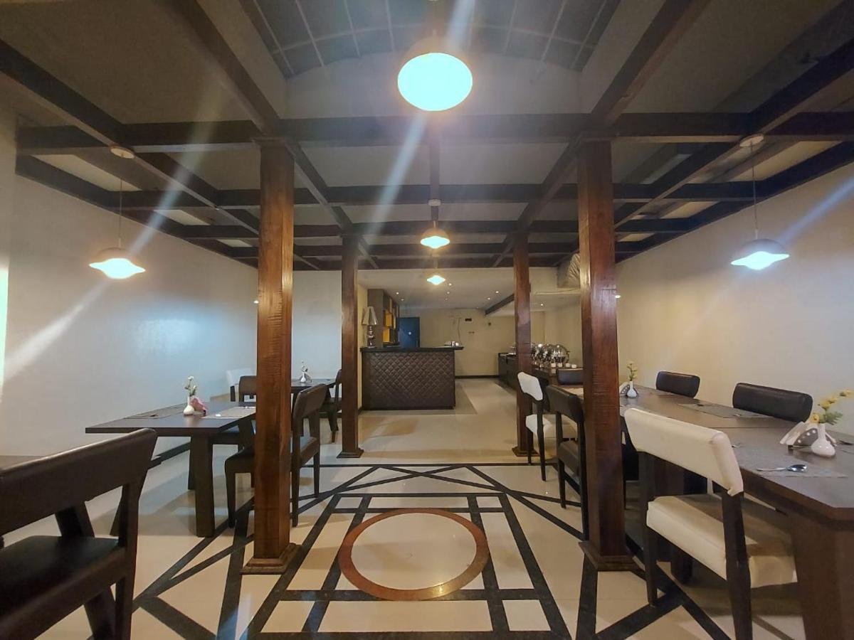 Orbit Hotel - Bagdogra Buitenkant foto
