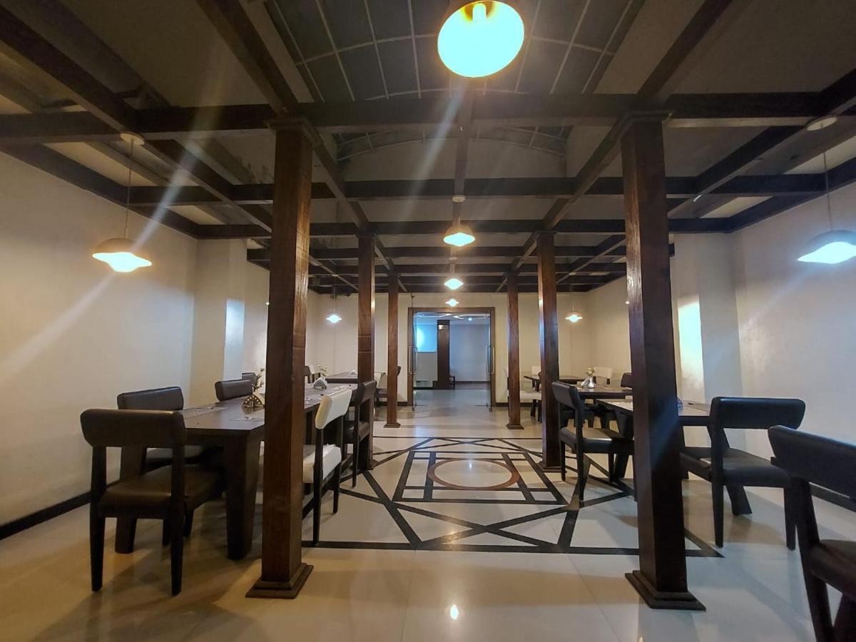 Orbit Hotel - Bagdogra Buitenkant foto