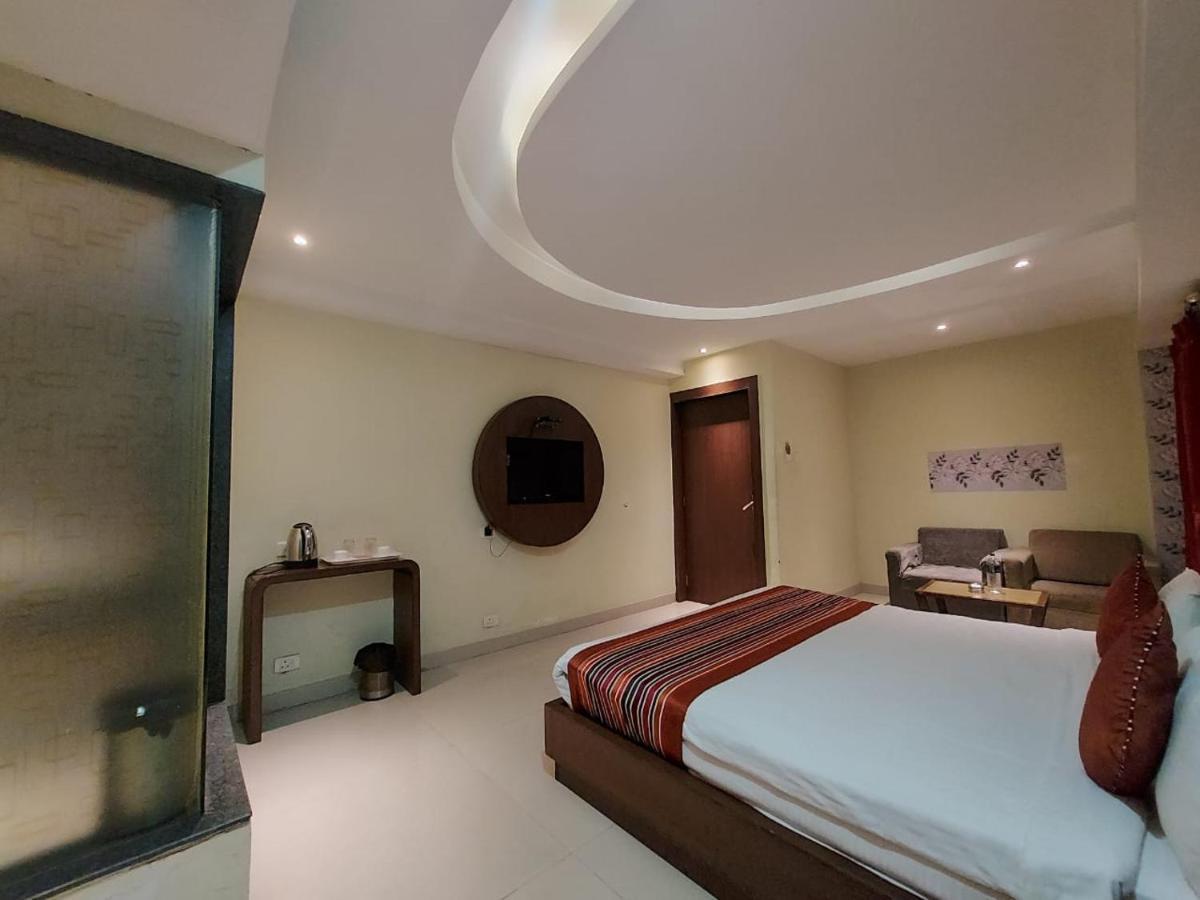 Orbit Hotel - Bagdogra Buitenkant foto