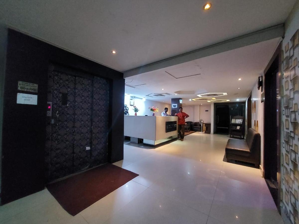 Orbit Hotel - Bagdogra Buitenkant foto