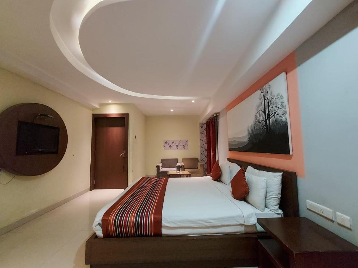 Orbit Hotel - Bagdogra Buitenkant foto