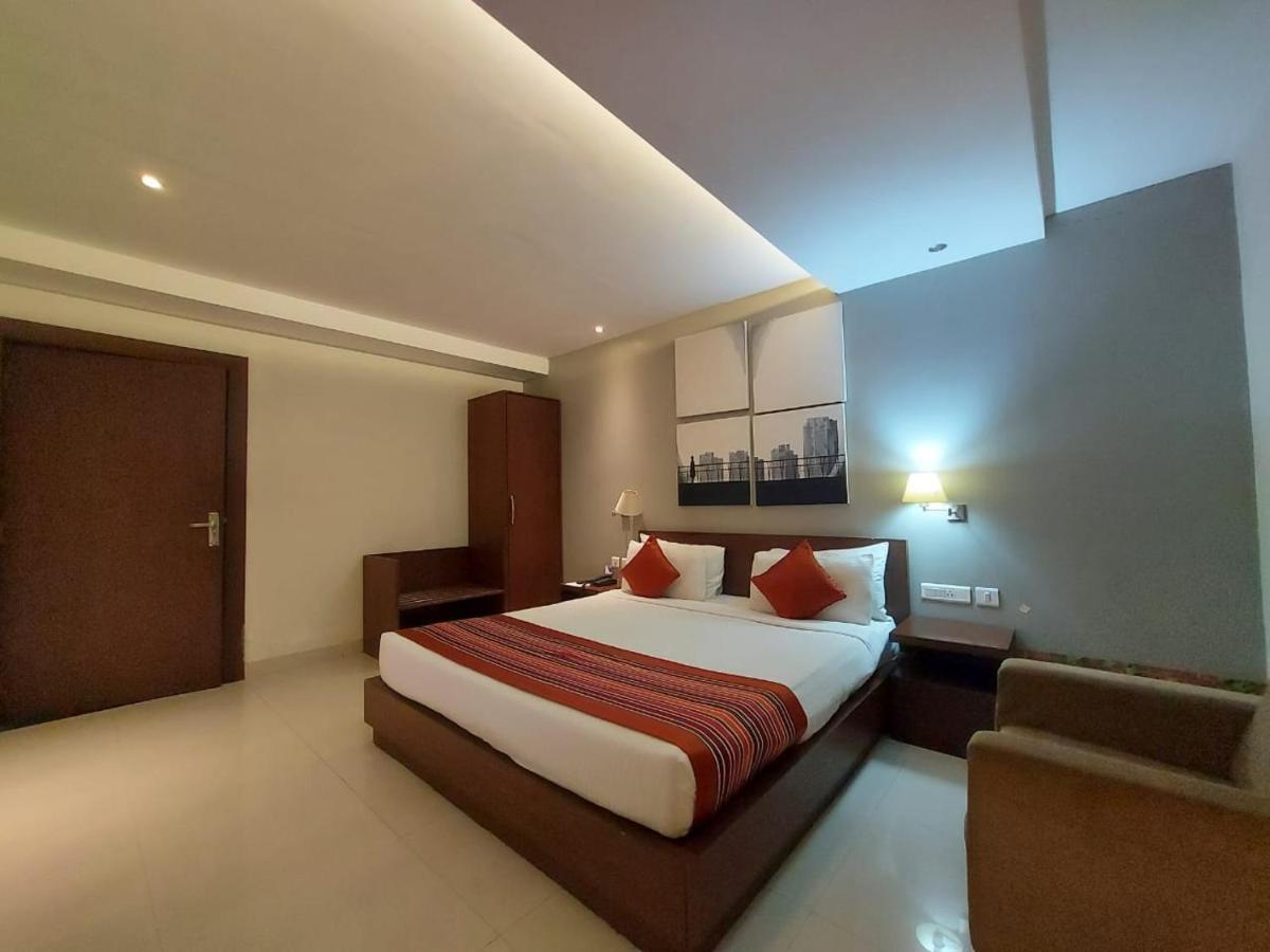 Orbit Hotel - Bagdogra Buitenkant foto