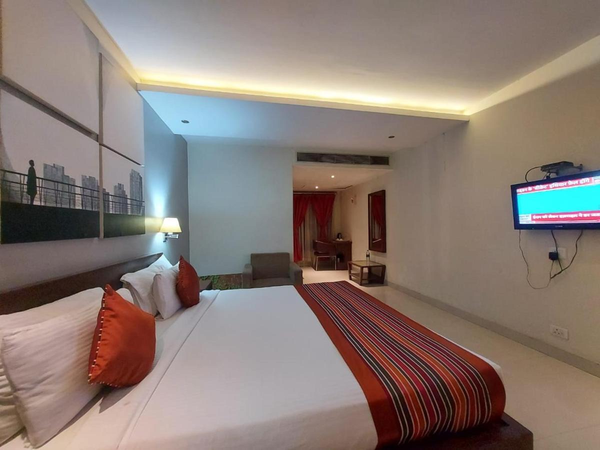 Orbit Hotel - Bagdogra Buitenkant foto