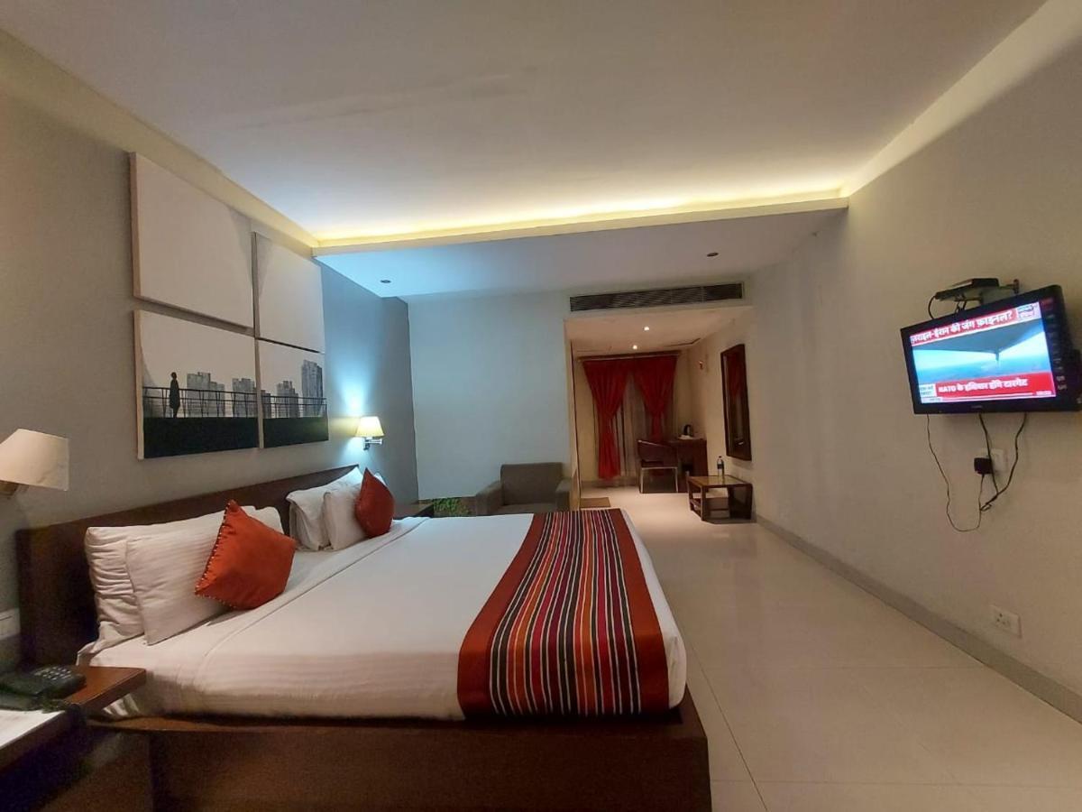 Orbit Hotel - Bagdogra Buitenkant foto