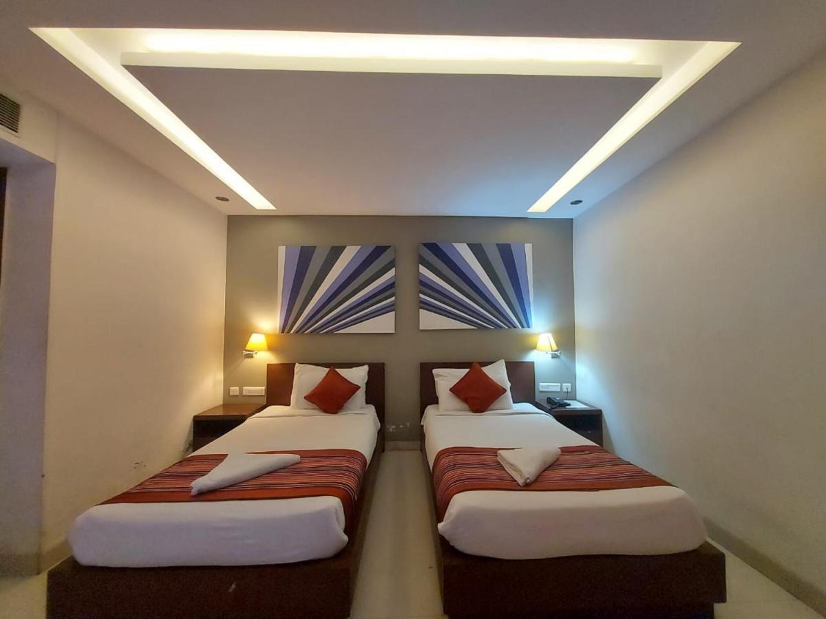 Orbit Hotel - Bagdogra Buitenkant foto