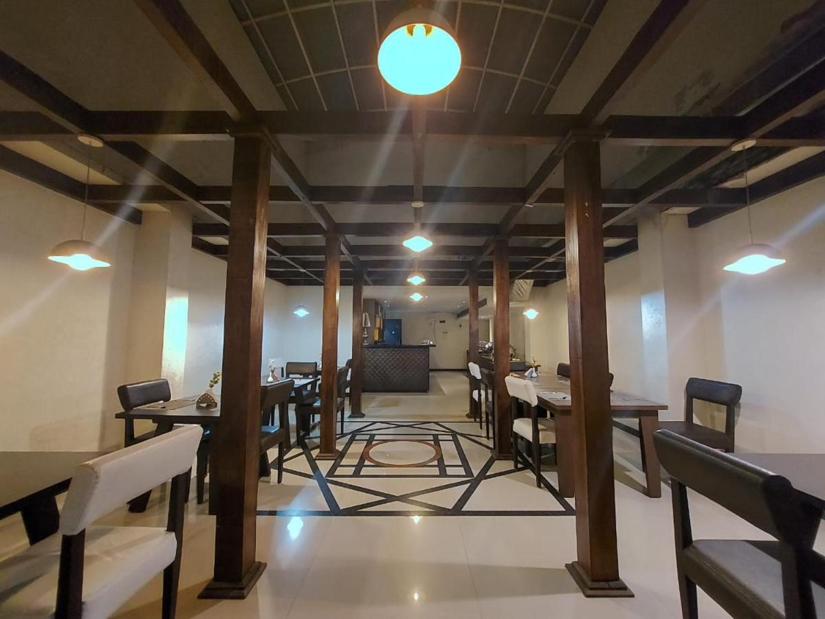 Orbit Hotel - Bagdogra Buitenkant foto